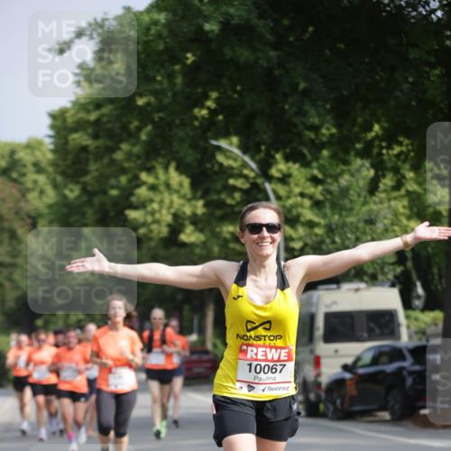 15.06.2025 - REWE Women's Run Jannik Wohlers http://msf.ph/oto/7956595 15.06.2025 08:52:01 Laufen 10067 meine-sportfotos.de