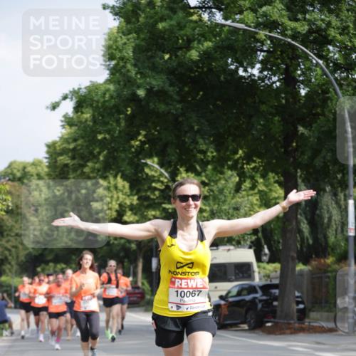 15.06.2025 - REWE Women's Run Jannik Wohlers http://msf.ph/oto/7956606 15.06.2025 08:52:01 Laufen 10067 meine-sportfotos.de