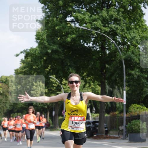 15.06.2025 - REWE Women's Run Jannik Wohlers http://msf.ph/oto/7956618 15.06.2025 08:52:02 Laufen 10067 meine-sportfotos.de