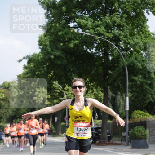 15.06.2025 - REWE Women's Run Jannik Wohlers http://msf.ph/oto/7956620 15.06.2025 08:52:02 Laufen 10067 meine-sportfotos.de