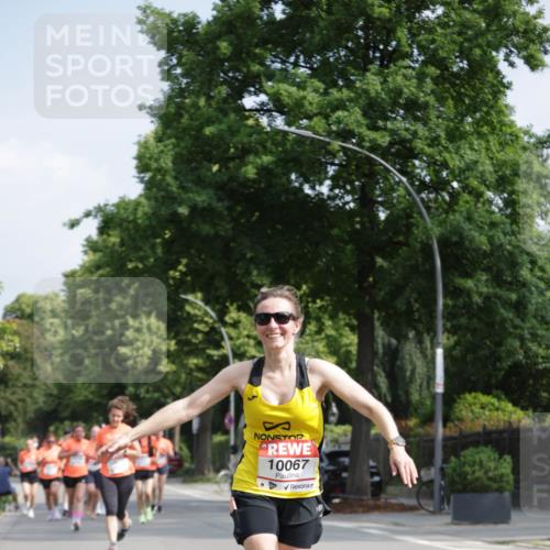 15.06.2025 - REWE Women's Run Jannik Wohlers http://msf.ph/oto/7956623 15.06.2025 08:52:02 Laufen 10067 meine-sportfotos.de