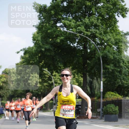 15.06.2025 - REWE Women's Run Jannik Wohlers http://msf.ph/oto/7956625 15.06.2025 08:52:02 Laufen 10067 meine-sportfotos.de