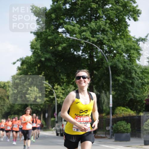 15.06.2025 - REWE Women's Run Jannik Wohlers http://msf.ph/oto/7956636 15.06.2025 08:52:02 Laufen 2500 meine-sportfotos.de