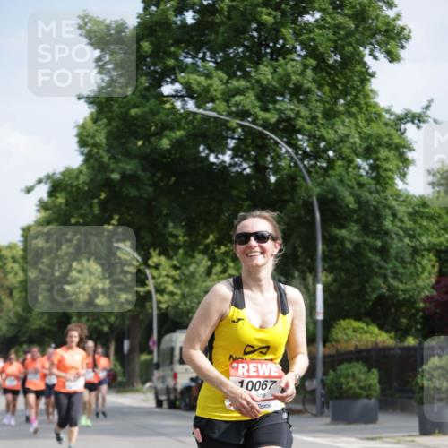 15.06.2025 - REWE Women's Run Jannik Wohlers http://msf.ph/oto/7956641 15.06.2025 08:52:02 Laufen 10067 meine-sportfotos.de