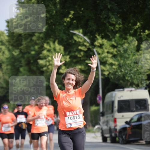 15.06.2025 - REWE Women's Run Jannik Wohlers http://msf.ph/oto/7956647 15.06.2025 08:52:04 Laufen 70126, 10675 meine-sportfotos.de