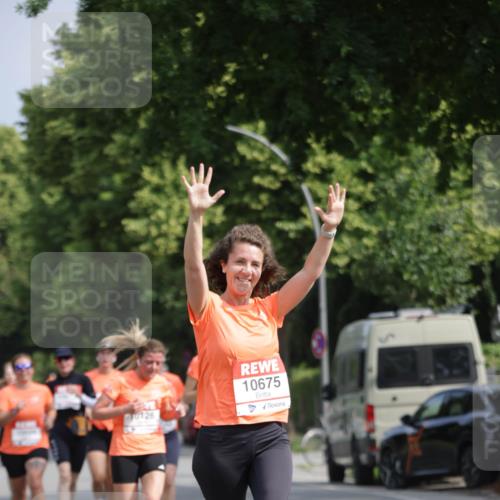 15.06.2025 - REWE Women's Run Jannik Wohlers http://msf.ph/oto/7956653 15.06.2025 08:52:04 Laufen  meine-sportfotos.de