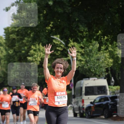 15.06.2025 - REWE Women's Run Jannik Wohlers http://msf.ph/oto/7956661 15.06.2025 08:52:04 Laufen  meine-sportfotos.de