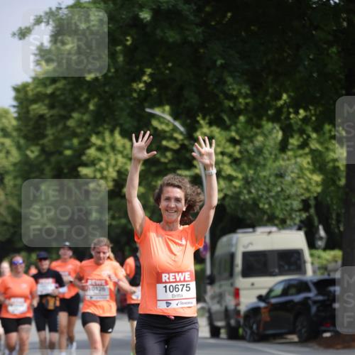 15.06.2025 - REWE Women's Run Jannik Wohlers http://msf.ph/oto/7956663 15.06.2025 08:52:04 Laufen 0126, 10675 meine-sportfotos.de