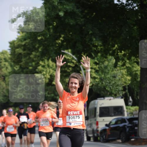 15.06.2025 - REWE Women's Run Jannik Wohlers http://msf.ph/oto/7956671 15.06.2025 08:52:04 Laufen 0126, 10675 meine-sportfotos.de
