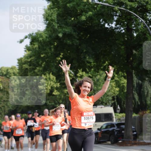 15.06.2025 - REWE Women's Run Jannik Wohlers http://msf.ph/oto/7956693 15.06.2025 08:52:05 Laufen 10675 meine-sportfotos.de