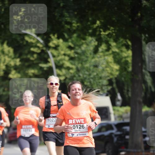 15.06.2025 - REWE Women's Run Jannik Wohlers http://msf.ph/oto/7956723 15.06.2025 08:52:07 Laufen 10733, 1022, 0126 meine-sportfotos.de