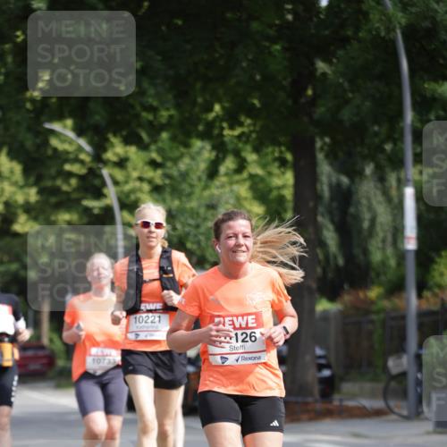 15.06.2025 - REWE Women's Run Jannik Wohlers http://msf.ph/oto/7956735 15.06.2025 08:52:07 Laufen 10733, 10221, 126 meine-sportfotos.de