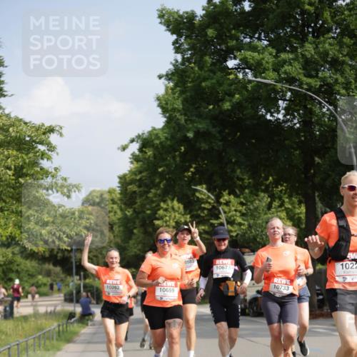 15.06.2025 - REWE Women's Run Jannik Wohlers http://msf.ph/oto/7956808 15.06.2025 08:52:09 Laufen 10282, 10659, 0583, 10673, 10733, 1022 meine-sportfotos.de
