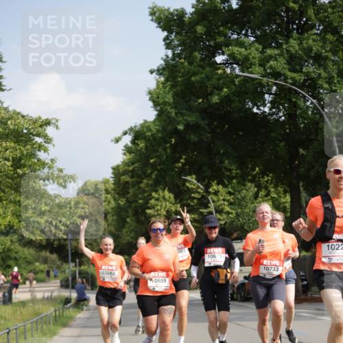 15.06.2025 - REWE Women's Run Jannik Wohlers http://msf.ph/oto/7956811 15.06.2025 08:52:09 Laufen 10282, 0659, 1583, 10673, 10733, 1022 meine-sportfotos.de
