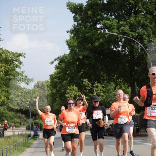 15.06.2025 - REWE Women's Run Jannik Wohlers http://msf.ph/oto/7956814 15.06.2025 08:52:09 Laufen 10282, 10659, 1022, 83, 10673, 10733 meine-sportfotos.de