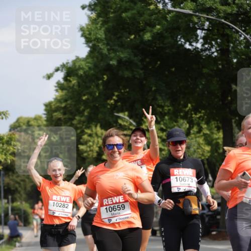15.06.2025 - REWE Women's Run Jannik Wohlers http://msf.ph/oto/7956847 15.06.2025 08:52:10 Laufen 10282, 10659, 10673 meine-sportfotos.de
