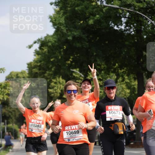 15.06.2025 - REWE Women's Run Jannik Wohlers http://msf.ph/oto/7956851 15.06.2025 08:52:10 Laufen 10282, 10659, 3, 10673 meine-sportfotos.de