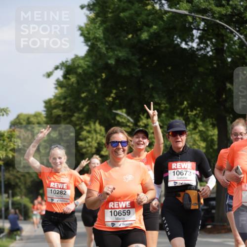 15.06.2025 - REWE Women's Run Jannik Wohlers http://msf.ph/oto/7956855 15.06.2025 08:52:10 Laufen 10282, 10659, 10673 meine-sportfotos.de