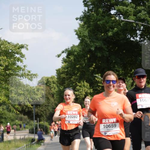 15.06.2025 - REWE Women's Run Jannik Wohlers http://msf.ph/oto/7956864 15.06.2025 08:52:11 Laufen 10282, 1066, 10659, 10673 meine-sportfotos.de