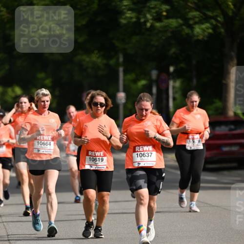 15.06.2025 - REWE Women's Run Dr. Thomas Lammeyer http://msf.ph/oto/7956894 15.06.2025 09:47:08 Laufen 10664, 10637 meine-sportfotos.de