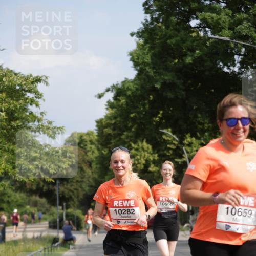 15.06.2025 - REWE Women's Run Jannik Wohlers http://msf.ph/oto/7956895 15.06.2025 08:52:11 Laufen 10282, 10668, 1065 meine-sportfotos.de