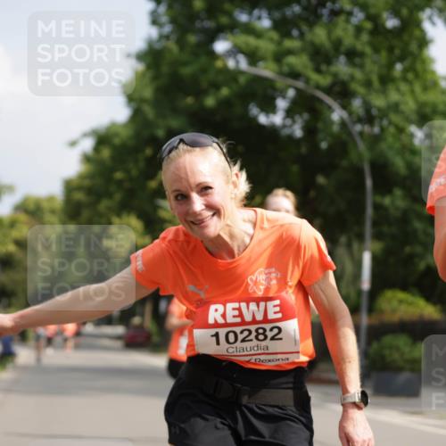 15.06.2025 - REWE Women's Run Jannik Wohlers http://msf.ph/oto/7956897 15.06.2025 08:52:13 Laufen 10282, 1058 meine-sportfotos.de