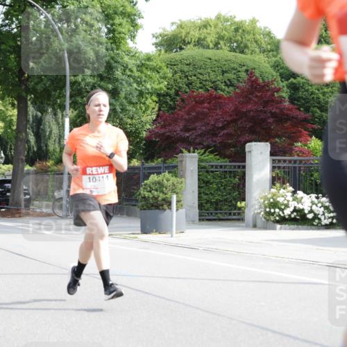 15.06.2025 - REWE Women's Run Jannik Wohlers http://msf.ph/oto/7956908 15.06.2025 08:52:14 Laufen 10414, 10668 meine-sportfotos.de