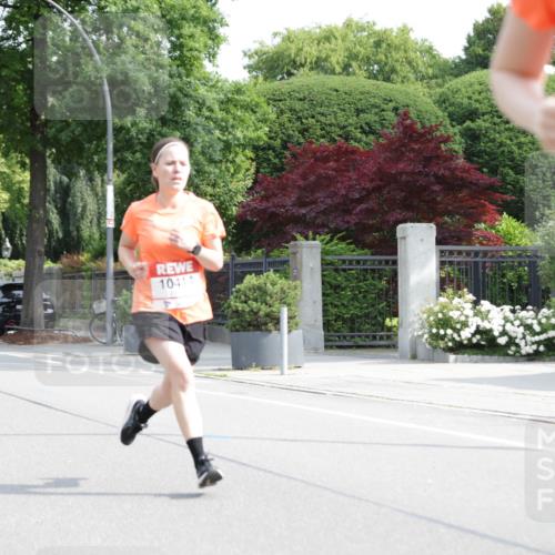 15.06.2025 - REWE Women's Run Jannik Wohlers http://msf.ph/oto/7956911 15.06.2025 08:52:14 Laufen 10414, 1066 meine-sportfotos.de