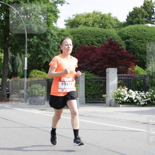 15.06.2025 - REWE Women's Run Jannik Wohlers http://msf.ph/oto/7956925 15.06.2025 08:52:15 Laufen 10414 meine-sportfotos.de