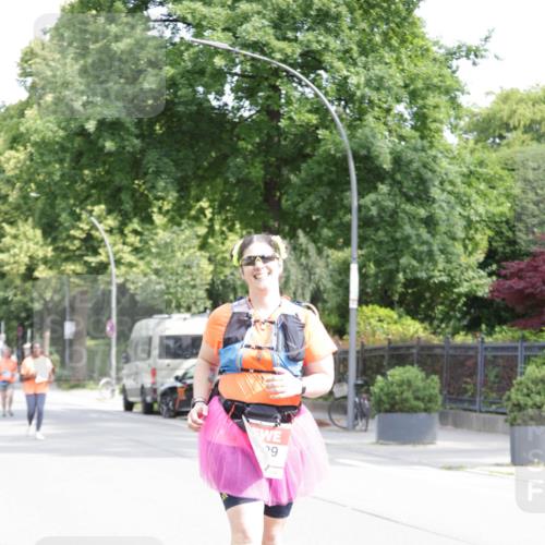 15.06.2025 - REWE Women's Run Jannik Wohlers http://msf.ph/oto/7956945 15.06.2025 09:14:18 Laufen 6 meine-sportfotos.de