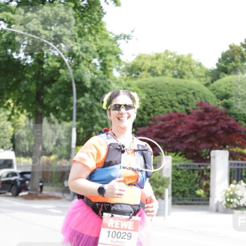 15.06.2025 - REWE Women's Run Jannik Wohlers http://msf.ph/oto/7956955 15.06.2025 09:14:19 Laufen 10029 meine-sportfotos.de
