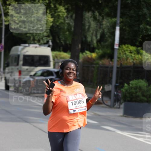 15.06.2025 - REWE Women's Run Jannik Wohlers http://msf.ph/oto/7957001 15.06.2025 09:14:28 Laufen 10065 meine-sportfotos.de