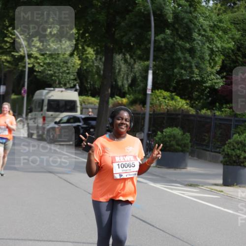 15.06.2025 - REWE Women's Run Jannik Wohlers http://msf.ph/oto/7957035 15.06.2025 09:14:28 Laufen 10065 meine-sportfotos.de