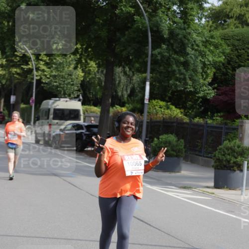 15.06.2025 - REWE Women's Run Jannik Wohlers http://msf.ph/oto/7957040 15.06.2025 09:14:29 Laufen 10065 meine-sportfotos.de
