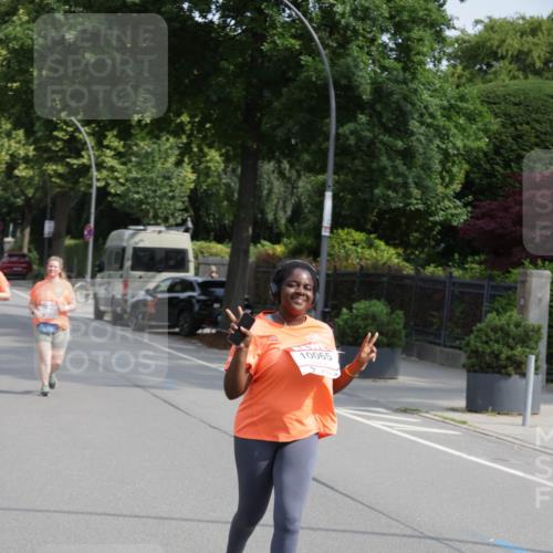 15.06.2025 - REWE Women's Run Jannik Wohlers http://msf.ph/oto/7957048 15.06.2025 09:14:29 Laufen 10065 meine-sportfotos.de