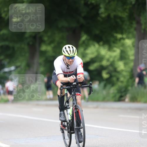 15.06.2025 - 7 Türme Triathlon Yannick Fuchs http://msf.ph/oto/7957053 15.06.2025 13:42:31 Radfahren 320, 675, 1065, 1147 meine-sportfotos.de