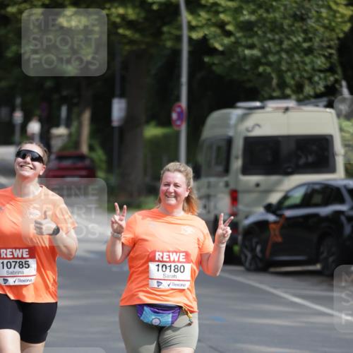 15.06.2025 - REWE Women's Run Jannik Wohlers http://msf.ph/oto/7957081 15.06.2025 09:14:31 Laufen 10785, 10180 meine-sportfotos.de