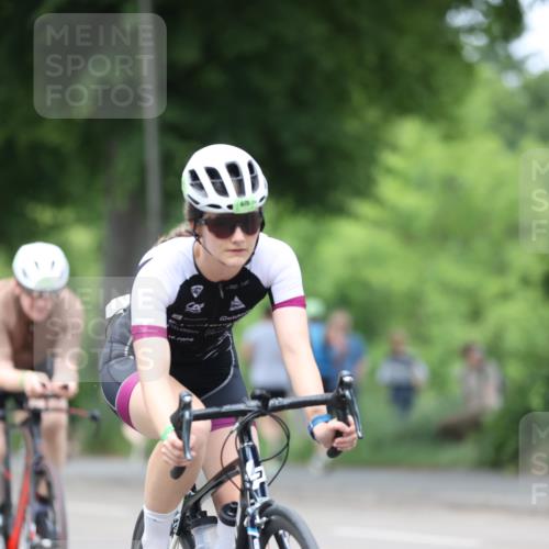 15.06.2025 - 7 Türme Triathlon Yannick Fuchs http://msf.ph/oto/7957088 15.06.2025 13:42:37 Radfahren 675, 1065, 1147 meine-sportfotos.de