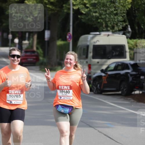 15.06.2025 - REWE Women's Run Jannik Wohlers http://msf.ph/oto/7957099 15.06.2025 09:14:32 Laufen 10785, 10180 meine-sportfotos.de