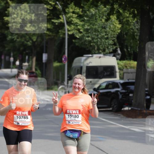 15.06.2025 - REWE Women's Run Jannik Wohlers http://msf.ph/oto/7957118 15.06.2025 09:14:32 Laufen 10785, 10180 meine-sportfotos.de