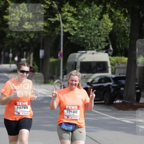 15.06.2025 - REWE Women's Run Jannik Wohlers http://msf.ph/oto/7957126 15.06.2025 09:14:32 Laufen 10785, 10180 meine-sportfotos.de
