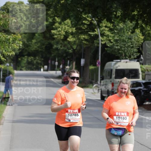 15.06.2025 - REWE Women's Run Jannik Wohlers http://msf.ph/oto/7957152 15.06.2025 09:14:33 Laufen 10785, 10180 meine-sportfotos.de