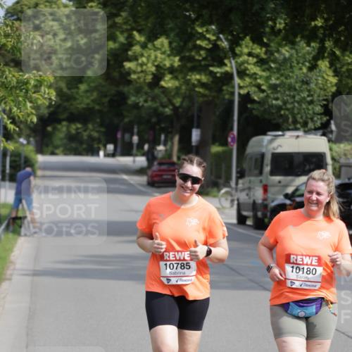15.06.2025 - REWE Women's Run Jannik Wohlers http://msf.ph/oto/7957179 15.06.2025 09:14:34 Laufen 10785, 10180 meine-sportfotos.de
