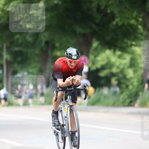15.06.2025 - 7 Türme Triathlon Yannick Fuchs http://msf.ph/oto/7957190 15.06.2025 13:43:01 Radfahren 281, 379, 629 meine-sportfotos.de