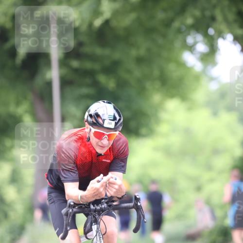 15.06.2025 - 7 Türme Triathlon Yannick Fuchs http://msf.ph/oto/7957192 15.06.2025 13:43:02 Radfahren 281, 379, 629 meine-sportfotos.de