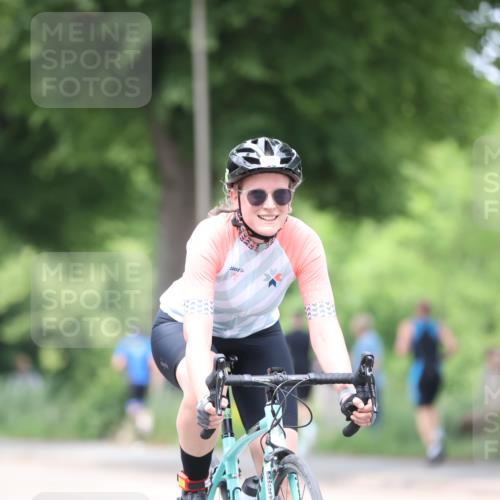 15.06.2025 - 7 Türme Triathlon Yannick Fuchs http://msf.ph/oto/7957197 15.06.2025 13:43:03 Radfahren 281, 379, 509 meine-sportfotos.de