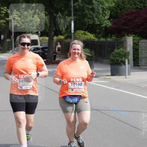 15.06.2025 - REWE Women's Run Jannik Wohlers http://msf.ph/oto/7957199 15.06.2025 09:14:36 Laufen 10785, 10180 meine-sportfotos.de