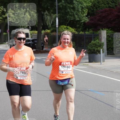 15.06.2025 - REWE Women's Run Jannik Wohlers http://msf.ph/oto/7957204 15.06.2025 09:14:36 Laufen 785, 10180 meine-sportfotos.de