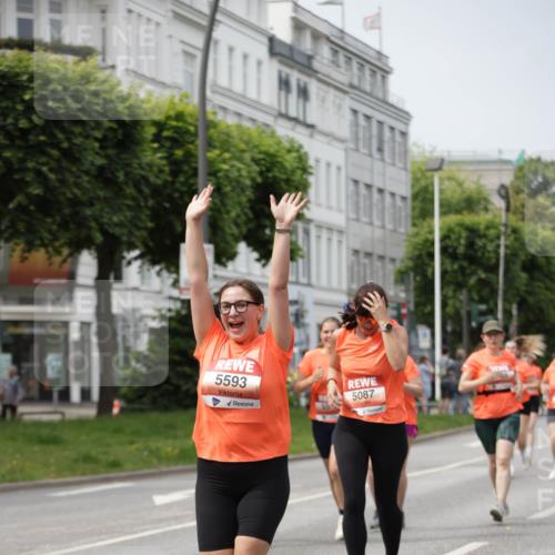 15.06.2025 - REWE Women's Run Jannik Wohlers http://msf.ph/oto/7957257 15.06.2025 09:43:55 Laufen 5593, 5087 meine-sportfotos.de