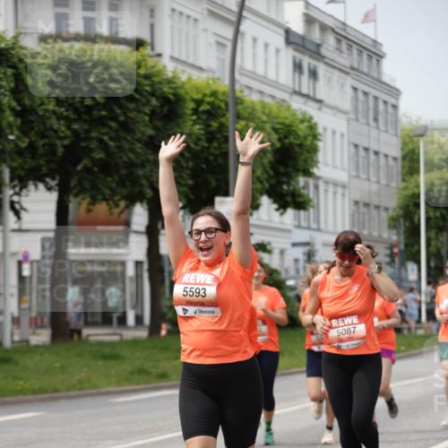15.06.2025 - REWE Women's Run Jannik Wohlers http://msf.ph/oto/7957269 15.06.2025 09:43:55 Laufen 5593, 5087 meine-sportfotos.de